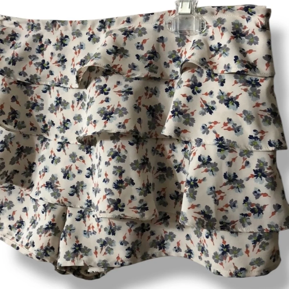 KIMCHI BLUE/URBAN OUTFITTERS Floral Ruffle Micro Shorts Size 8